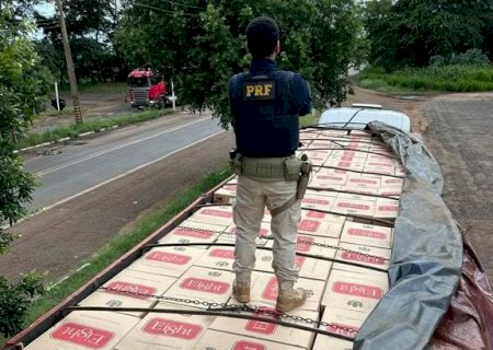 Ivinhema - PRF apreende 400 mil maços de cigarros