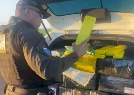 DOF, CGPA E PM recupera carro furtado com mil e duzentos kg de drogas