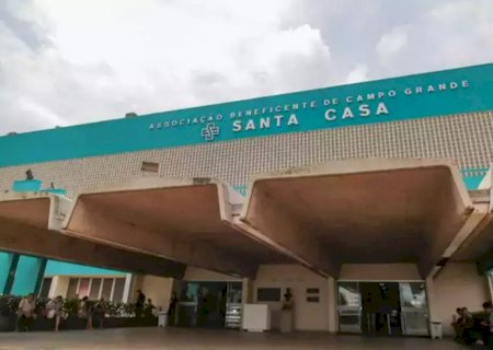 Adolescente é baleado por encapuzados e morre na Santa Casa