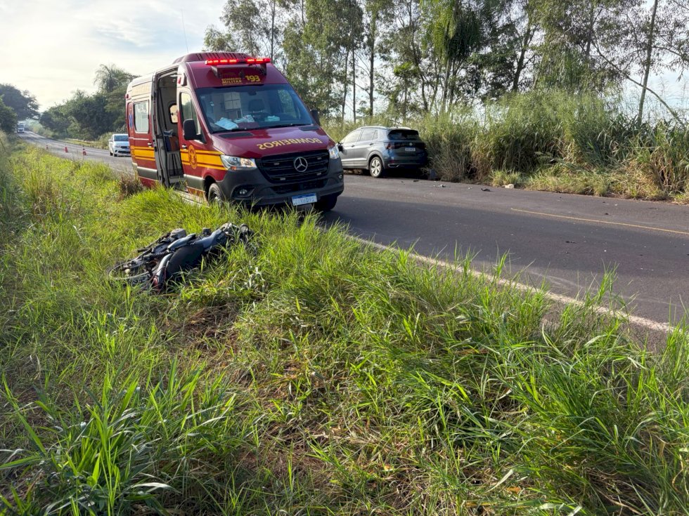 Ivinhema - Acidente entre moto e carro na BR-376 deixa uma vitima fatal