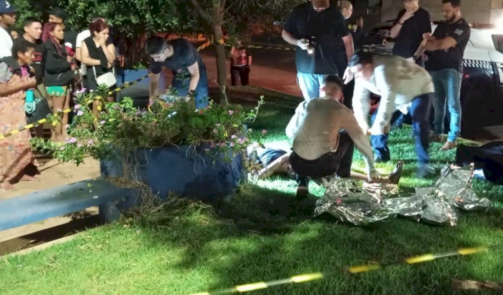 Homem é morto com facada no peito na “cracolândia”  e autora presa em flagrante
