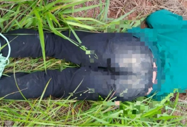 Corpo de homem com as pernas amarradas é encontrado em matagal na fronteira
