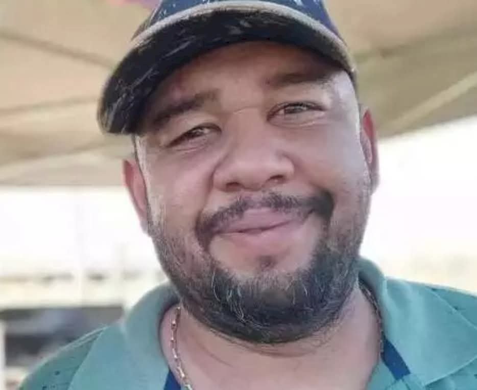 Ex que esfaqueou 8 vezes professora é encontrado morto em cela