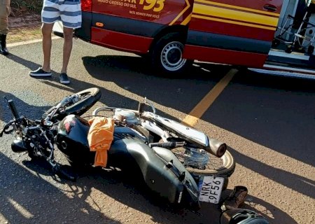 Ivinhema - Acidente envolvendo moto e trator na MS - 141 deixa uma vítima com ferimentos graves