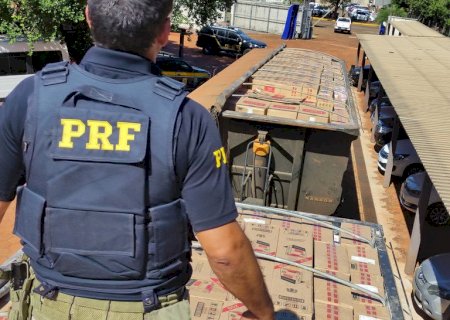 PRF apreende 500 mil maços de cigarros