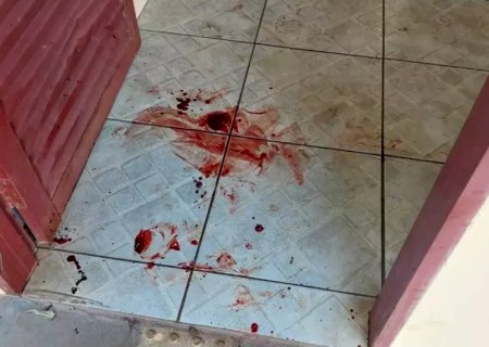 Homem invade ONG que abriga crianças e esfaqueia esposa