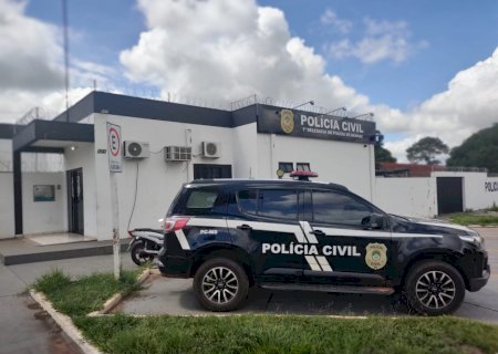 Polícia Civil prende dupla que invadiu residência, roubou veículo de luxo e atravessou para o Paraguai