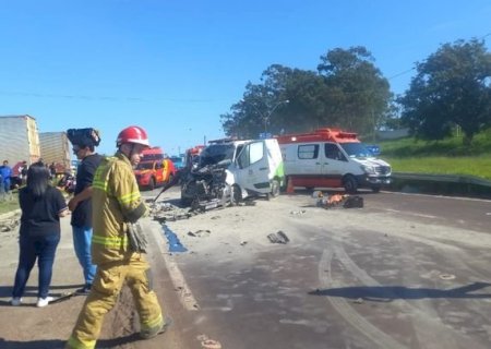 Ambulância se envolve em acidente com morte na PR-323