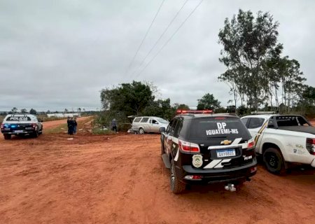 Homem é morto com pisões na cabeça e tem corpo enterrado em cova rasa