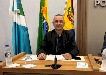 Vagner Policia pede melhorias em parquinho e academia ao ar livre do Solar do Vale e atendimento de Fonoaudiologia na Rede Municipal de Ensino