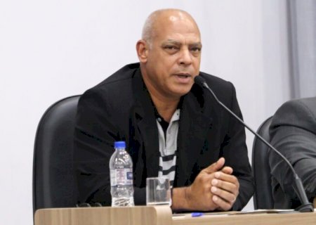 Lucimar Viana pede reforma em espaço utilizado pela Banda Municipal, mais um professor e uma psicóloga para atender o projeto da Banda