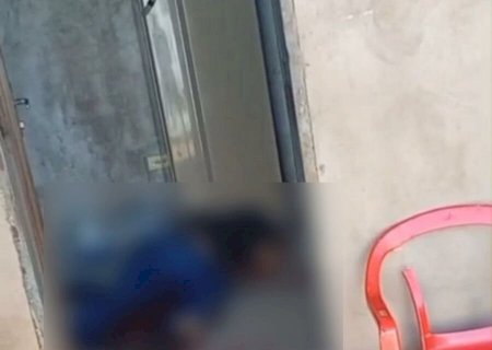 Vítima de feminicídio quase  foi degolada com golpe de facão no pescoço