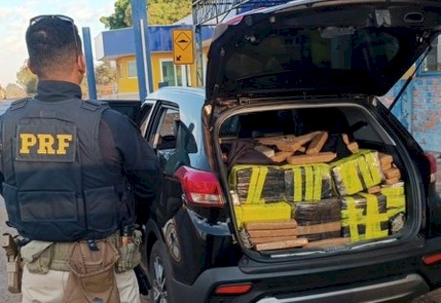 Ivinhema - PRF apreende 804 kg de maconha e recupera veículo