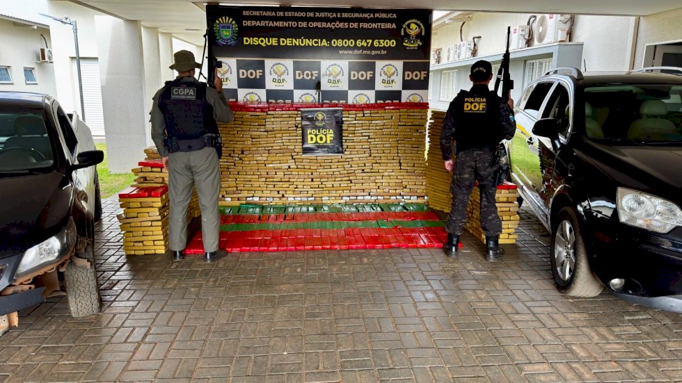 Ação conjunta entre DOF e CGPA resulta na apreensão de veículos carregados com quase 2,2 toneladas de drogas