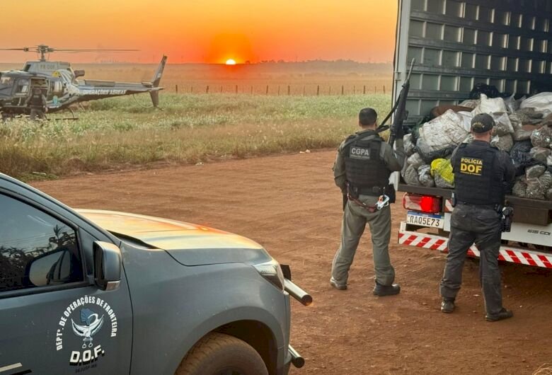 Ação com helicóptero em Dourados intercepta caminhão com mais de R$ 12 milhões em drogas