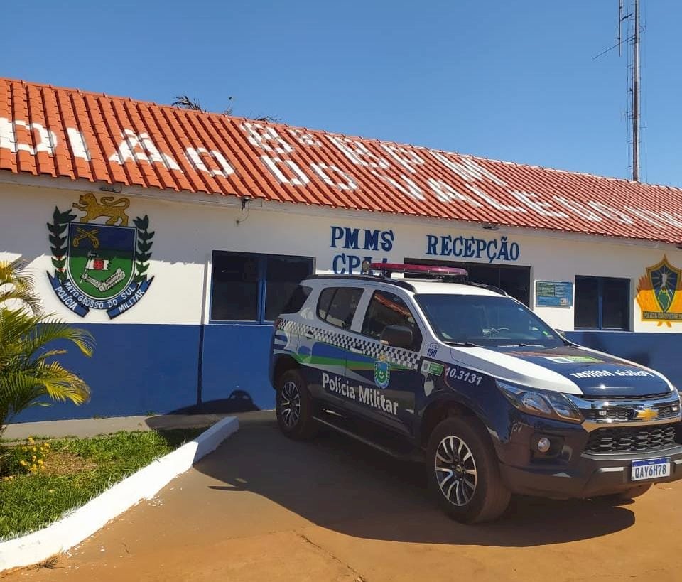 Polícia Militar cumpre dois mandados de prisão