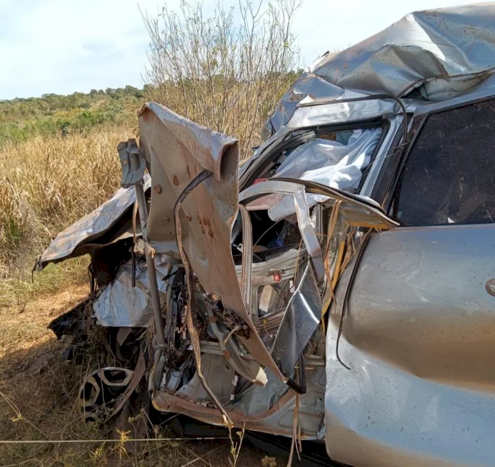 Homem morre após capotar caminhonete e ficar preso as ferragens na MS-040