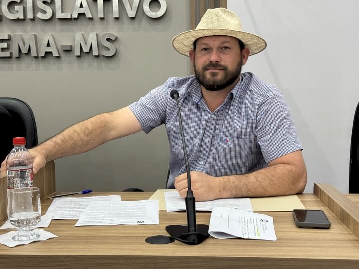Eder Chicó requer informações e esclarecimento sobre falta e interrupções de água no município e pede implantação de pontos estratégicos para a coleta de lixo reciclável