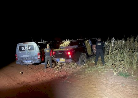 Caminhonete furtada no Paraná é recuperada pelo DOF com mais de 1,7 tonelada de drogas