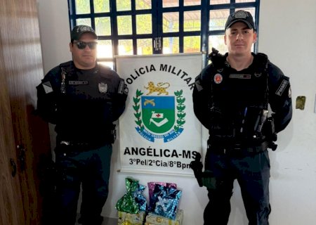 Polícia Militar apoia ação do Conselho de Segurança na entrega de presentes às crianças em Angélica