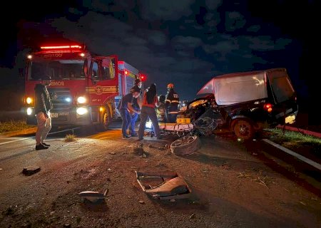Carreta tomba após motorista tentar evitar colisão com uma picape na MS-134, entre Batayporã e Nova Andradina