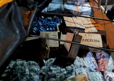 PRF apreende caminhão com alimentos sendo transportados de forma irregular