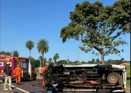 Servidor Público morre após colisão entre carreta e camionete na BR-262