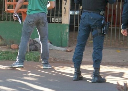 Homem é executado com vários tiros a caminho do trabalho em cidade do MS