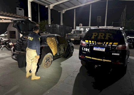PRF e PM apreendem 1,2 tonelada de maconha e cigarros contrabandeados