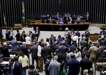 Câmara aprova ‘PEC da blindagem’, que amplia prerrogativas de deputados e senadores
