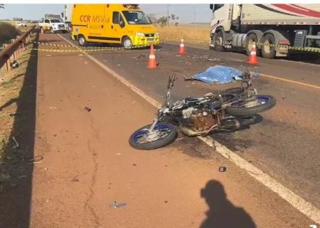 Colisão entre moto e carreta, mata motociclista na BR- 163