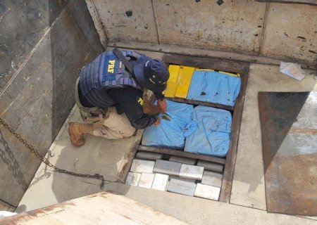 PRF apreende 220 Kg de cocaína