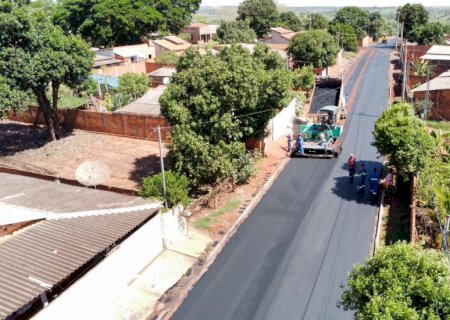 Asfalto chega na Av. Presidente Kennedy e demais ruas de Ipezal