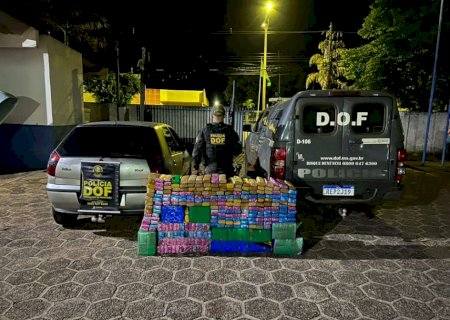 DOF recupera carro furtado com mais de 380 quilos de drogas