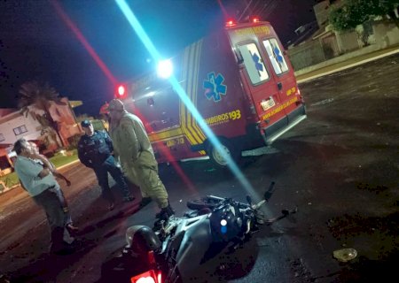 Ivinhema - Acidente entre carro e moto deixa uma vítima em estado grave