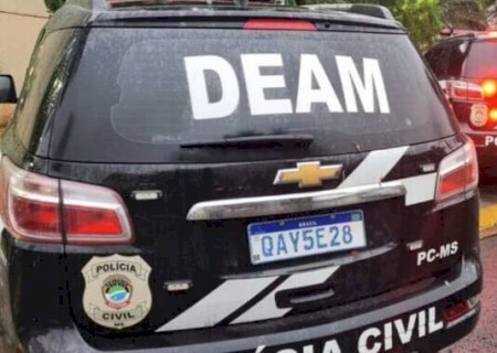 Mulher é atacada com motosserra pelo companheiro; suspeito é preso em flagrante