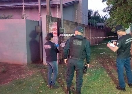 Homem é encontrado morto com facada nas costas