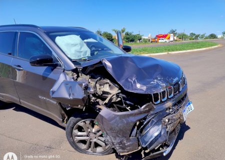 Ivinhema - Acidente entre dois veículos na BR -376 trevo Eco  Parque