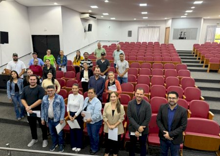Diretoria Administrativa, Controladoria e Procuradoria, promoveram reunião com Assessores e Chefes de Gabinete dos Vereadores