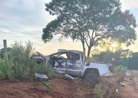 Jovem morre ao capotar caminhonete abarrotada de maconha na MS-295