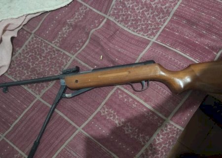 Homem é assassinado a tiros em varanda de casa e suspeito é preso em Santa Rita do Pardo