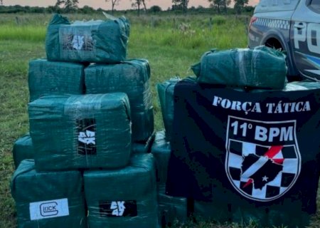 Avião com quase meia tonelada de pasta base de cocaína faz pouso forçado em MS