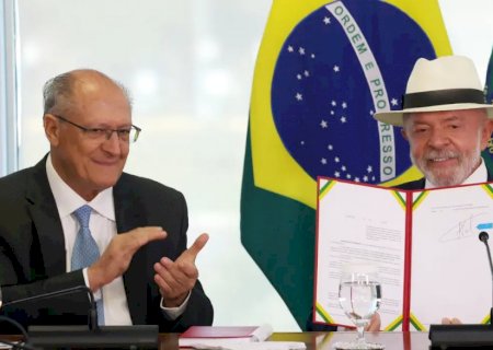 Lula assina decreto que promulga acordo UE-Mercosul