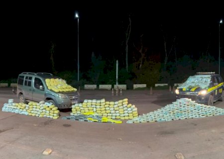 Homem pula de carro em movimento e polícia apreende mais de 400 kg de drogas em MS