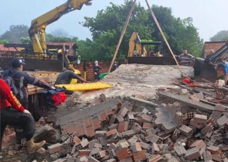 Tragédia - Desabamento de sobrado mata grávida e mais dois filhos em Barras no Piauí