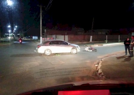 Ivinhema - Acidente entre carro e bicicleta, deixa uma vítima ferida no bairro Vitória