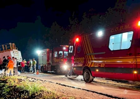 'Rodovia da Morte' faz mais uma vítima: colisão frontal na BR-262 deixa motorista morto preso às ferragens