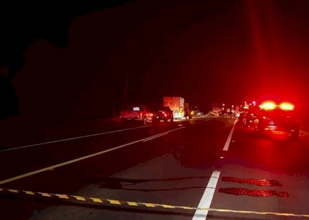 Colisão frontal entre caminhão e micro-ônibus da Prefeitura de Imbituva deixa 21 mortos e quatro feridos em Ipiranga, no Paraná