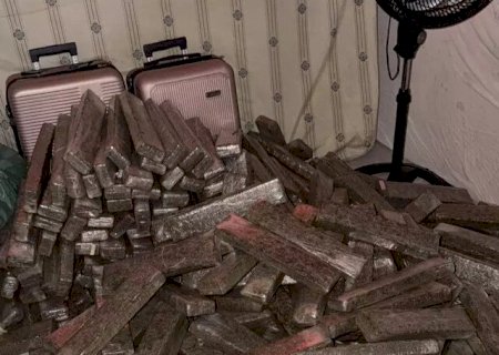 Homem é preso com 1,6 tonelada de maconha em casa usada como depósito de drogas