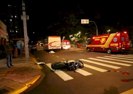 Acidente entre motocicleta e ônibus mata adolescente de 17 anos em Campo Grande